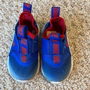 Nike sneakers/shoes
